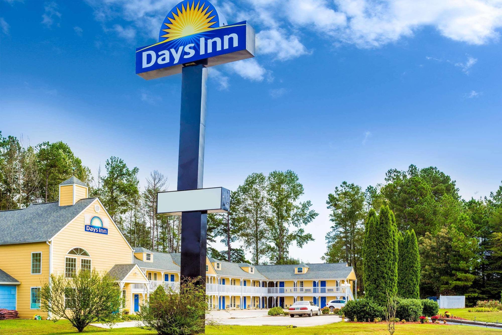 Days Inn By Wyndham Cornelia Exterior photo